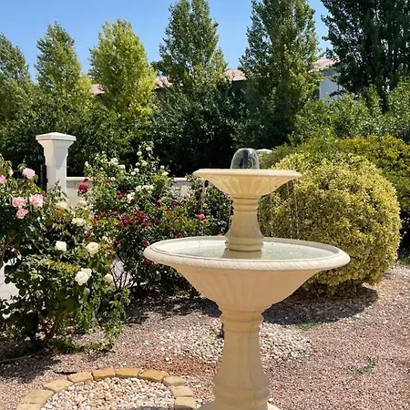 Domaine Du Clos Pallacien Bed & Breakfast