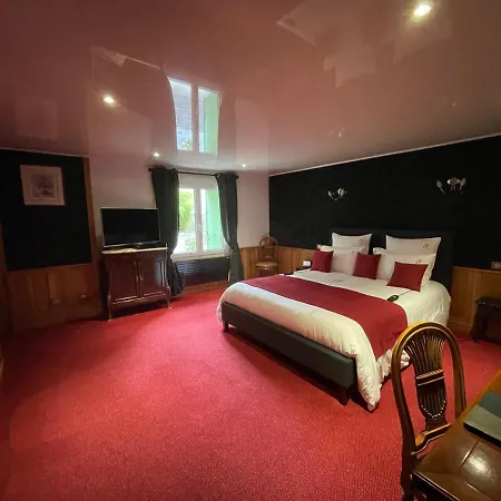 Domaine Du Clos Pallacien 4* Paillé