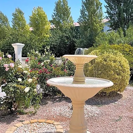 Domaine Du Clos Pallacien Couette-café 4*
