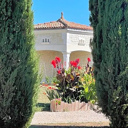 Domaine Du Clos Pallacien Couette-café
